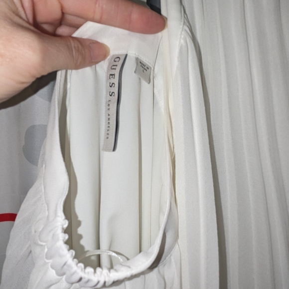 [Guess] 🤍 Pleated Dress - Picture 6 of 6